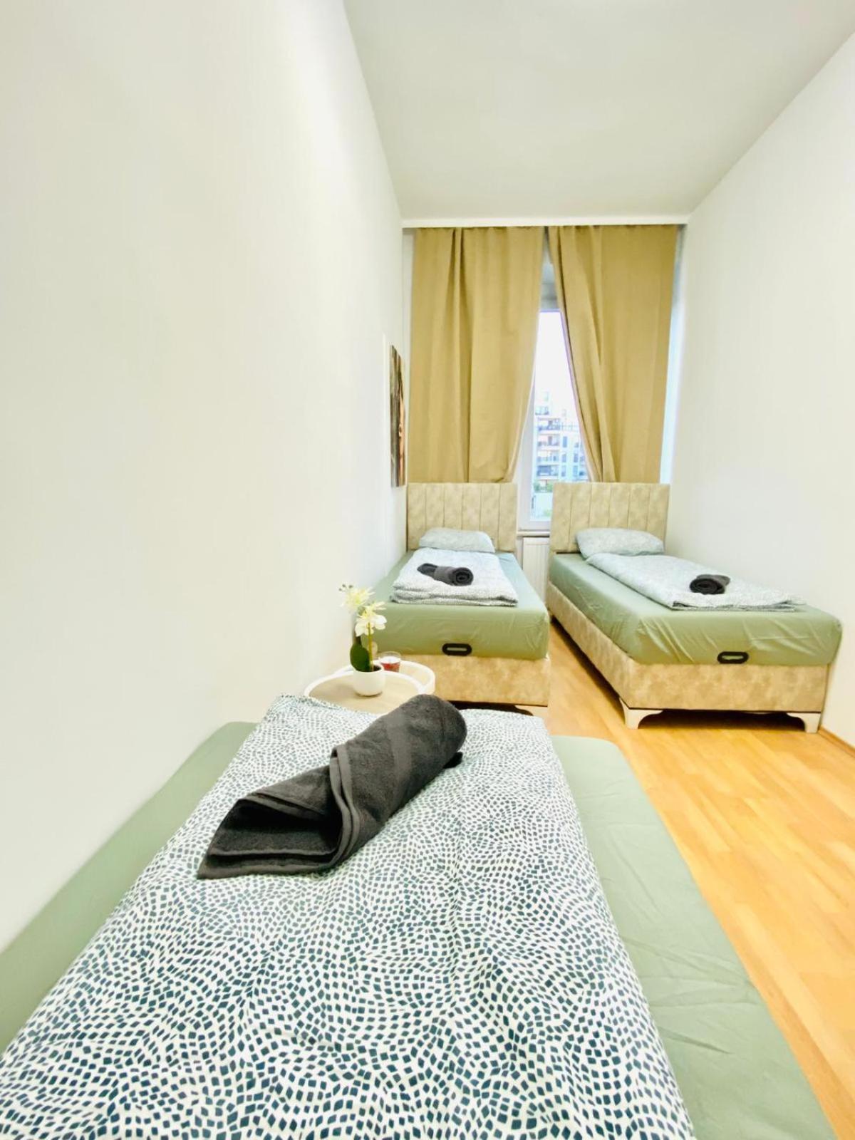 Bright 5Br Shared Apartment W Great Transport Link Вена Экстерьер фото