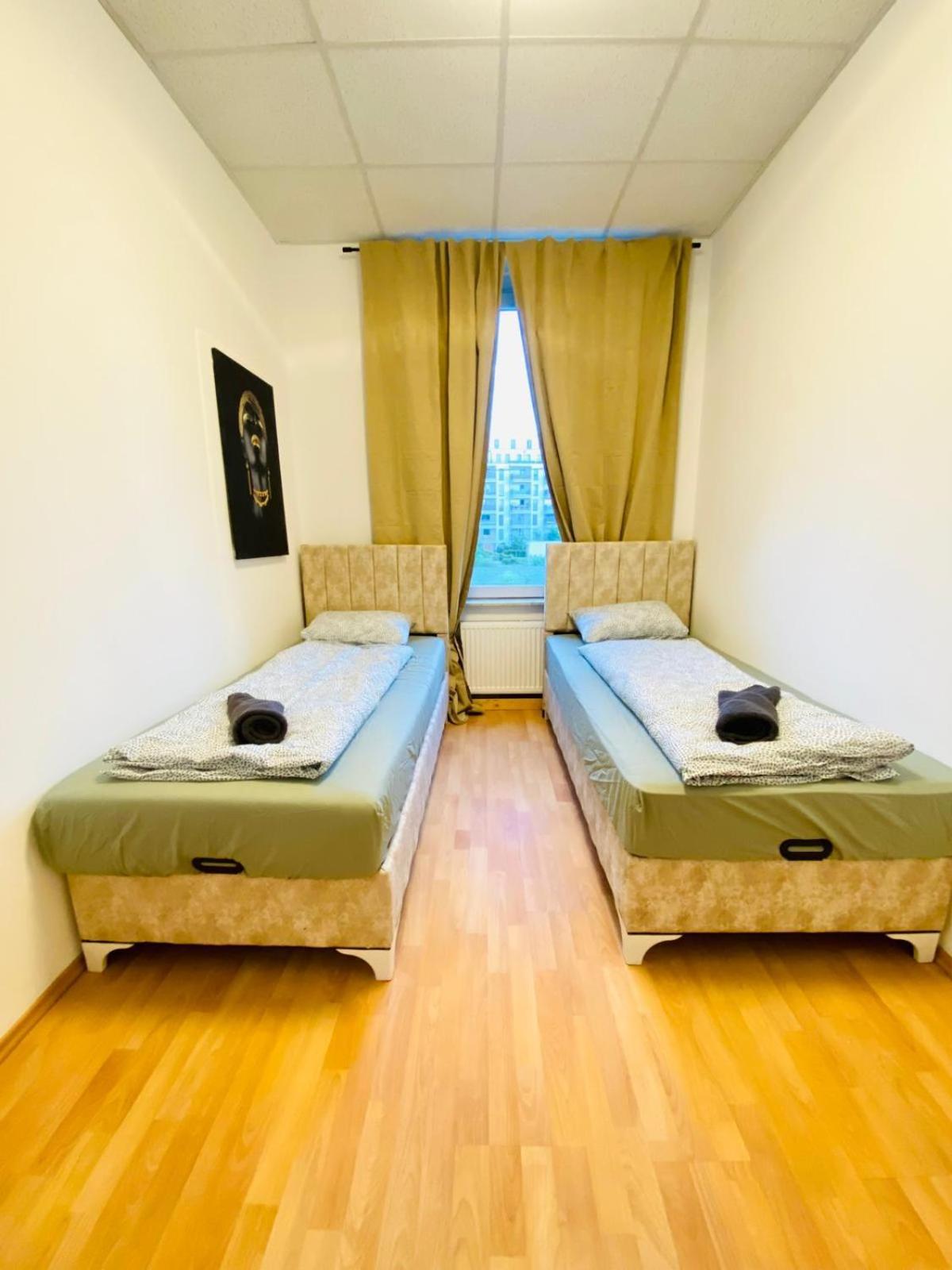 Bright 5Br Shared Apartment W Great Transport Link Вена Экстерьер фото
