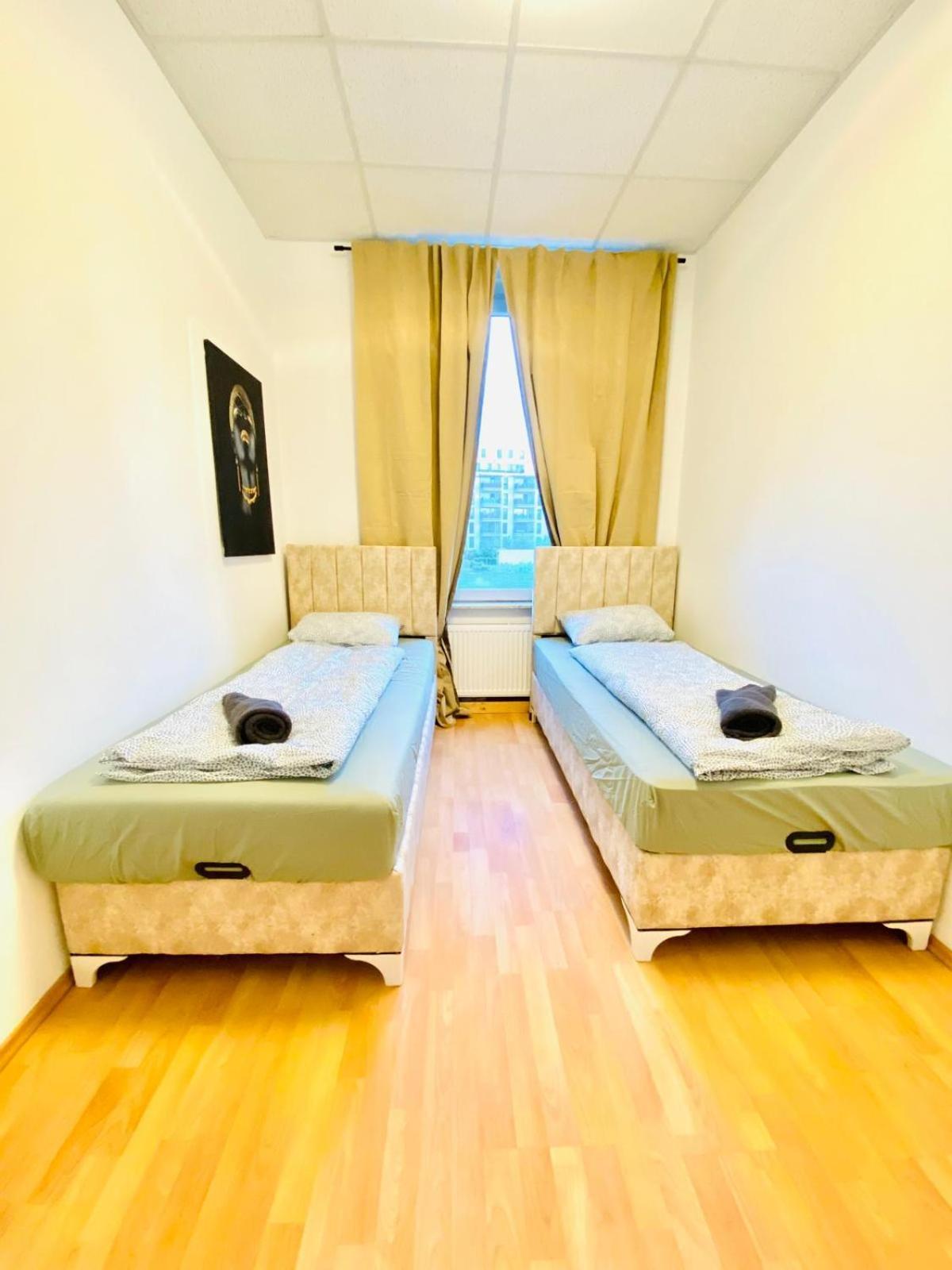 Bright 5Br Shared Apartment W Great Transport Link Вена Экстерьер фото